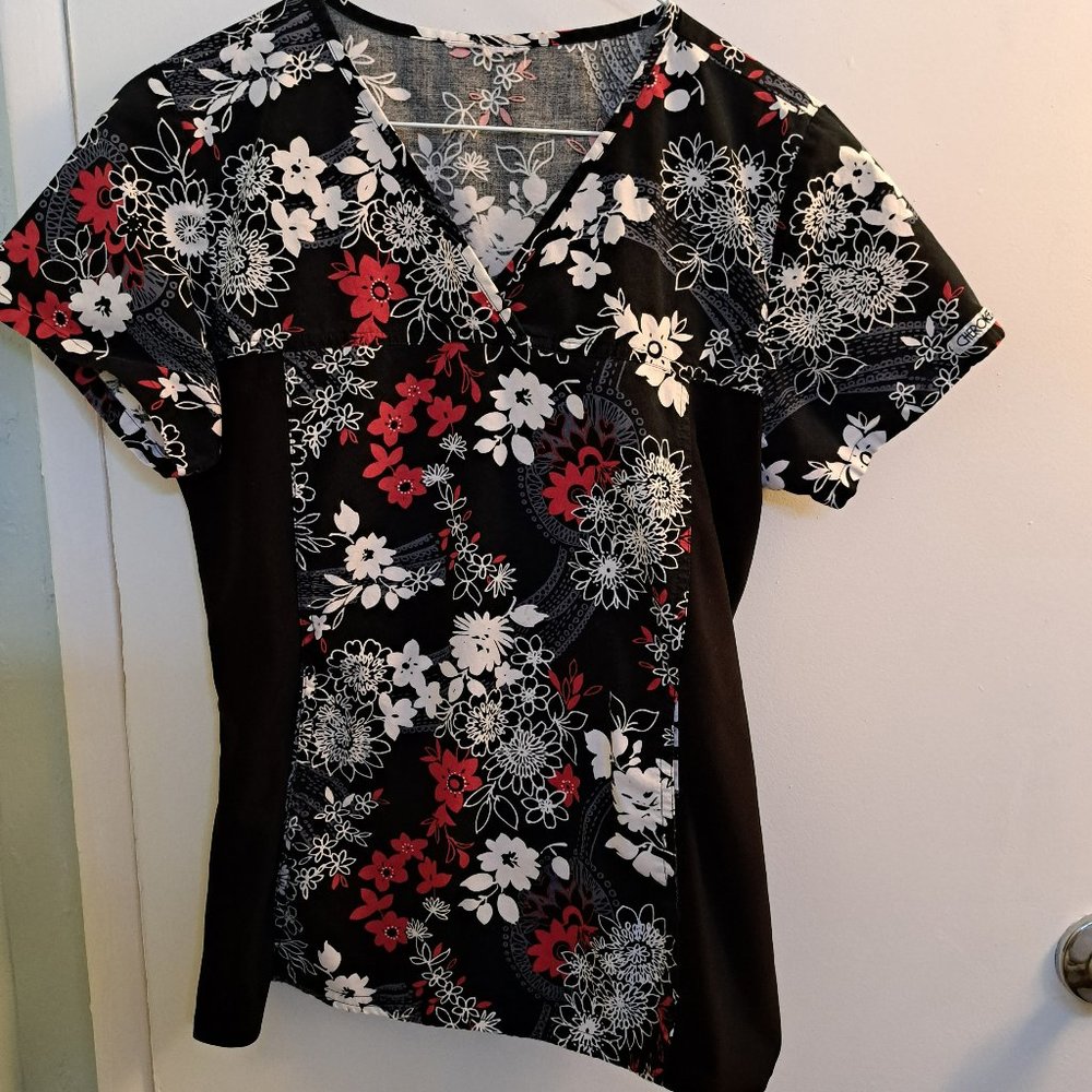 Cherokee Scrub top